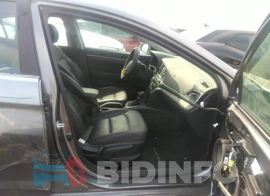 5NPD84LF8JH288615 Photo# 5