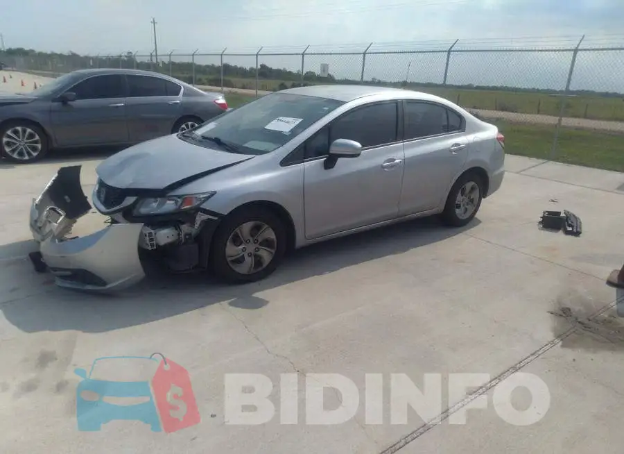 2HGFB2F53FH562774 Photo# 2