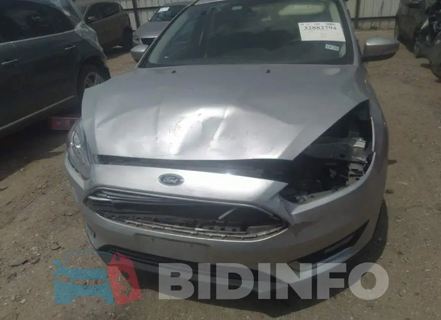 1FADP3N22JL327093 Photo# 6