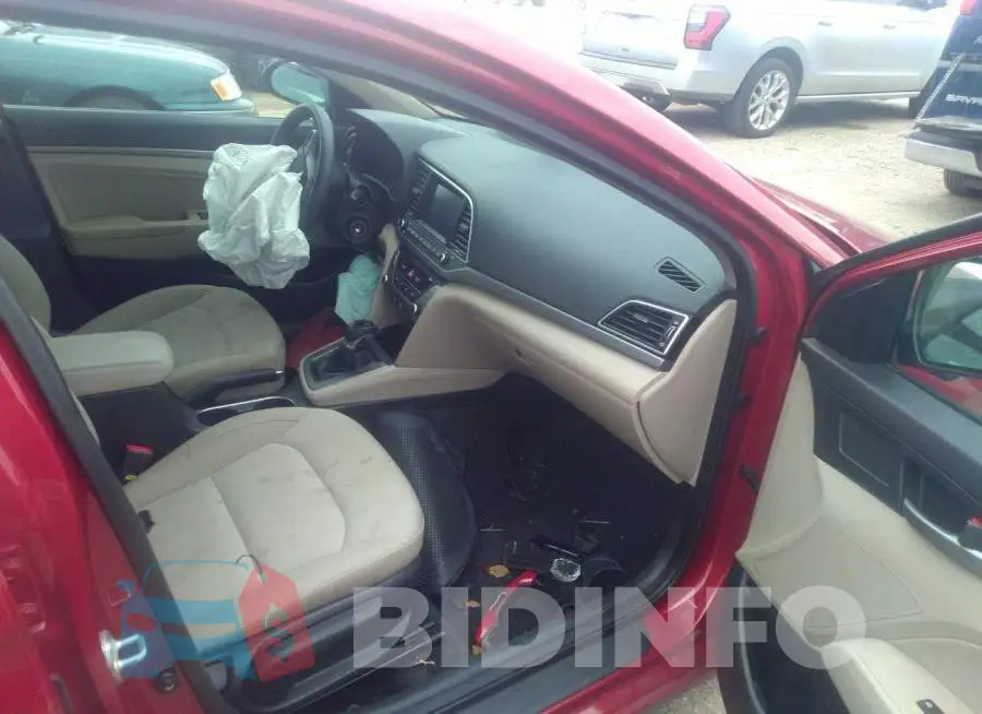 KMHD84LF7HU370427 Photo# 5