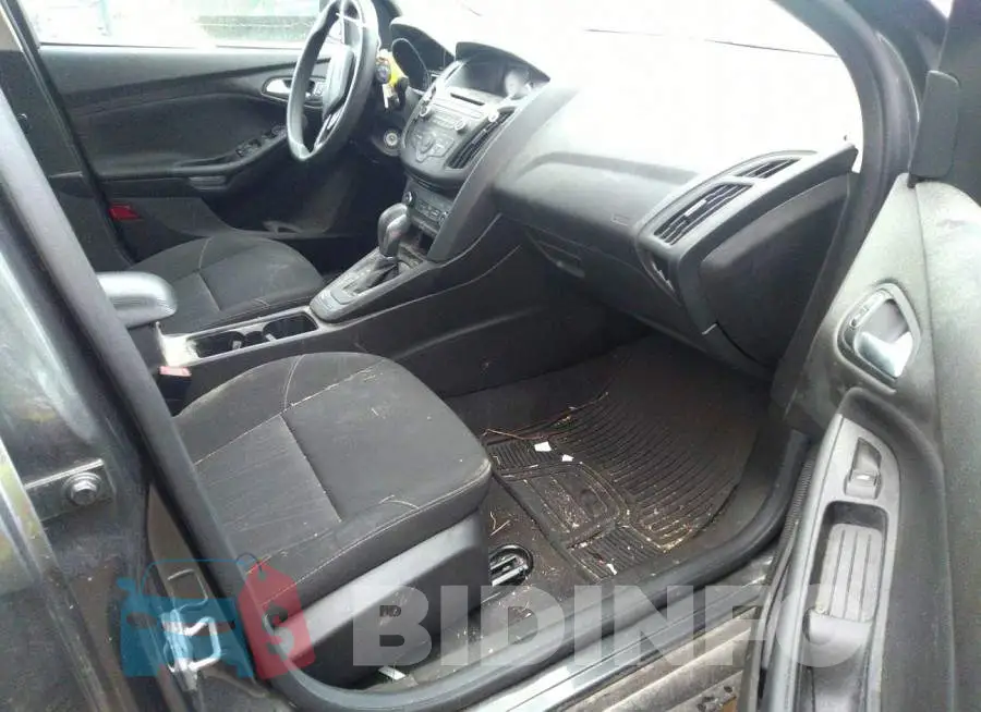 1FADP3F2XHL264303 Photo# 5
