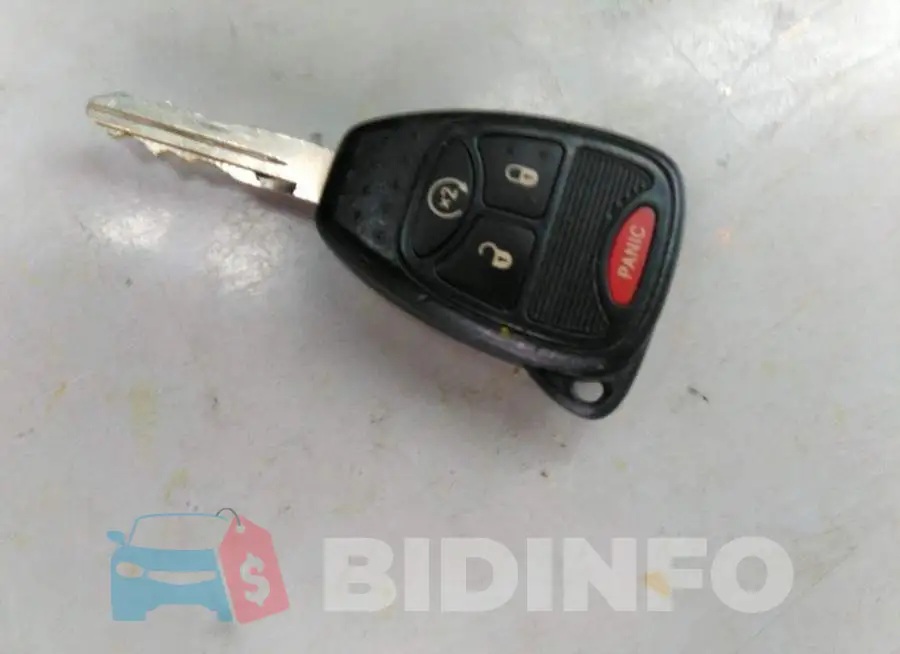 1C4NJDEB4HD176851 Photo# 11