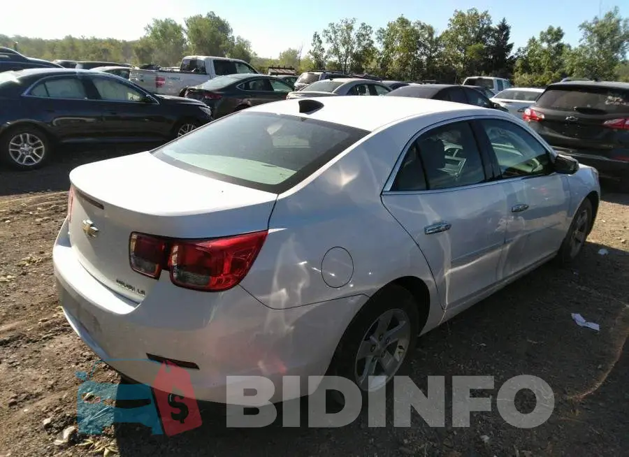1G11B5SA3GF106895 Photo# 4