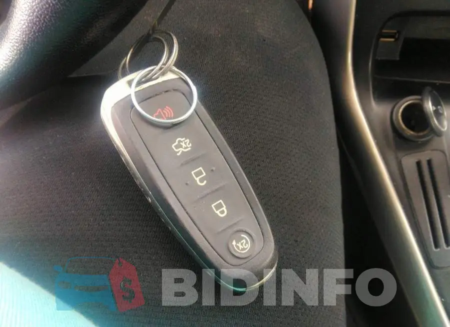 1FADP3N25FL217940 Photo# 11
