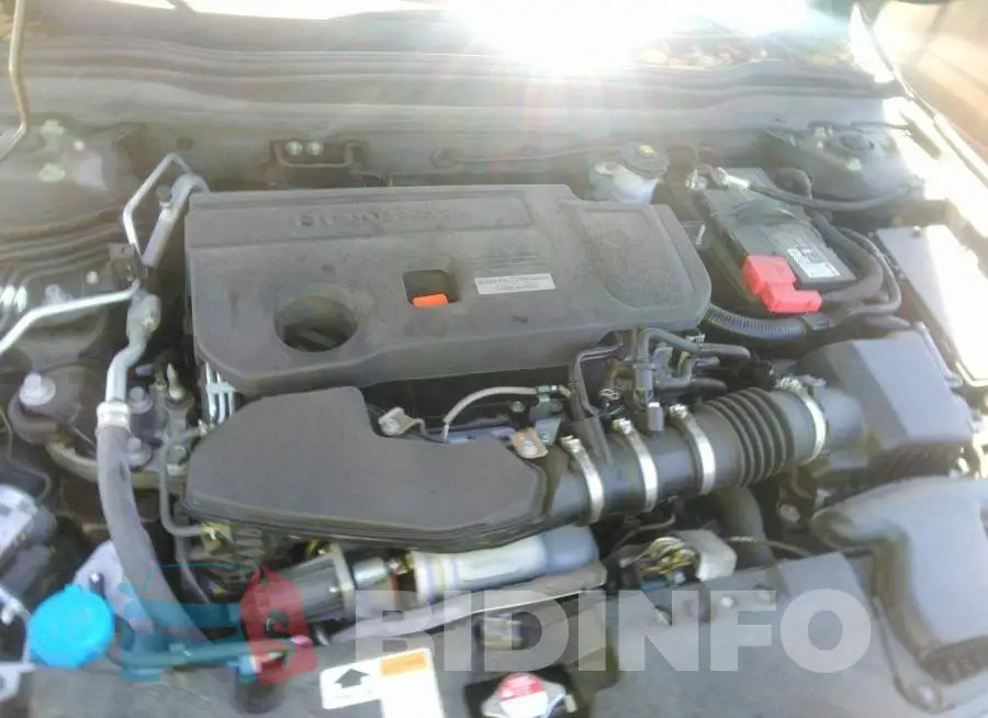 1HGCV2F30JA049076 Photo# 10