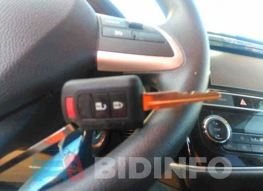 JA4AD2A33KZ030857 Photo# 11