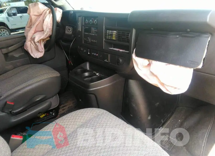 1GAZGPFG0J1316079 Photo# 5