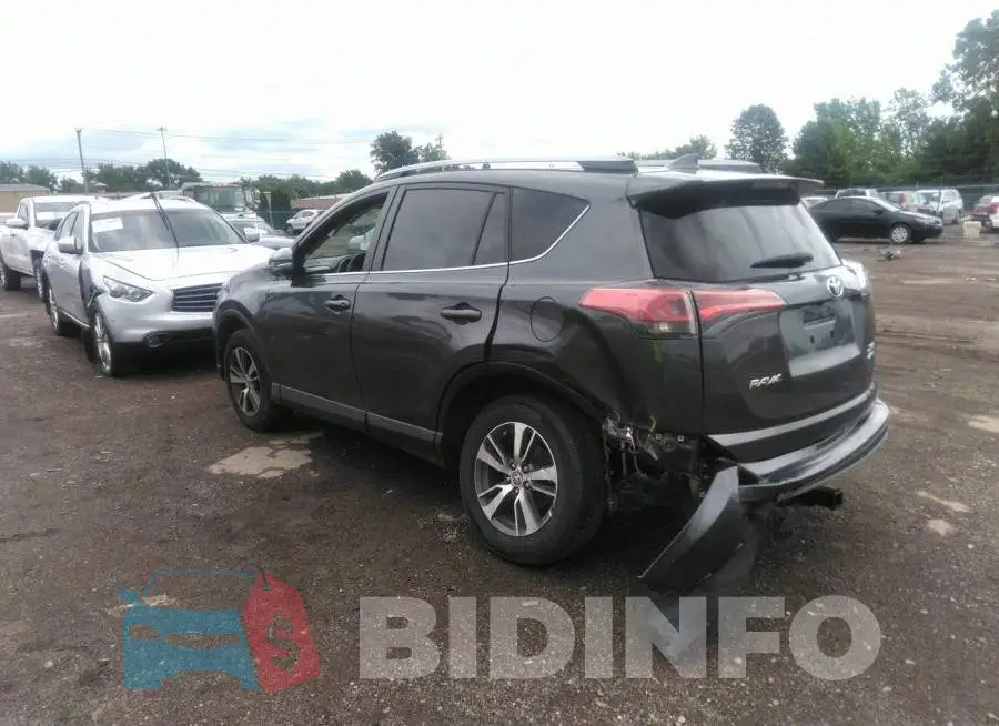 JTMRFREV0HJ114262 Photo# 3