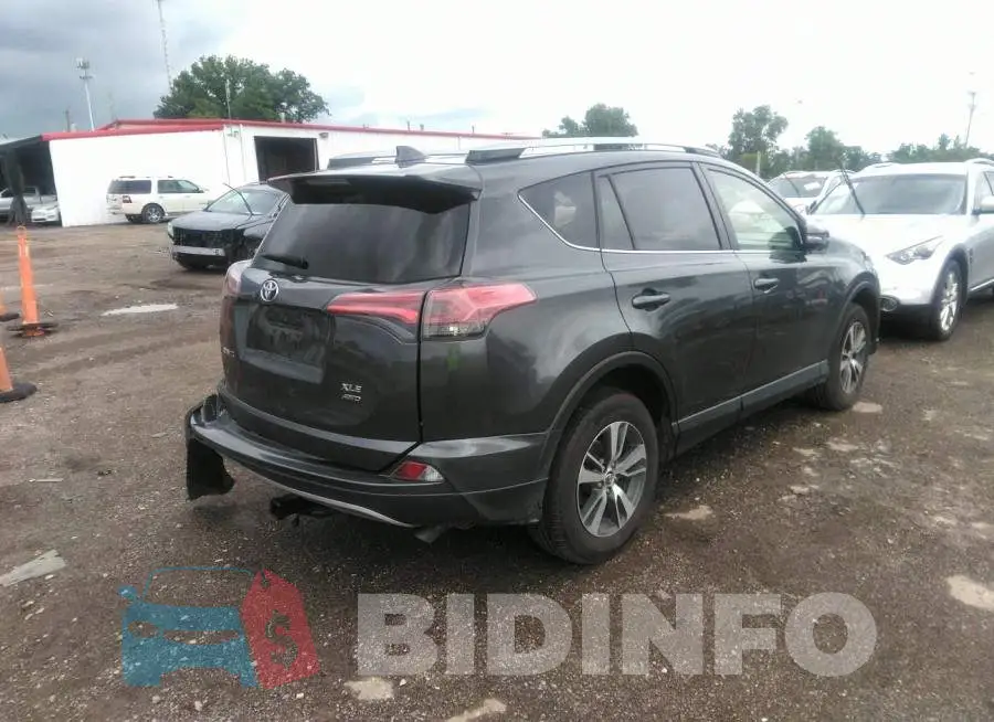 JTMRFREV0HJ114262 Photo# 4