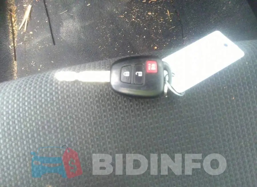 2T3RFREV0JW816363 Photo# 11