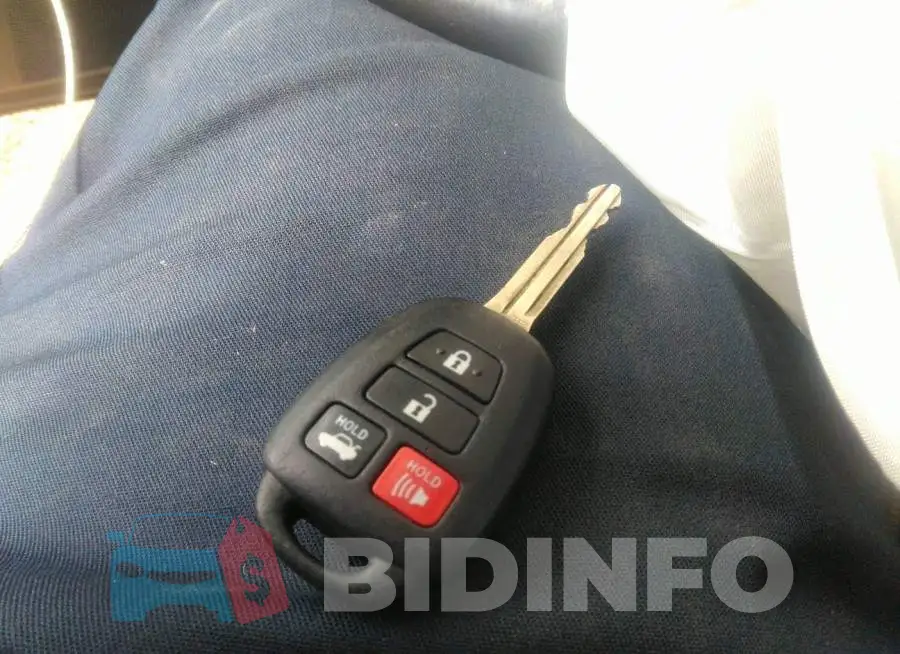 2T1BURHE4FC451948 Photo# 11