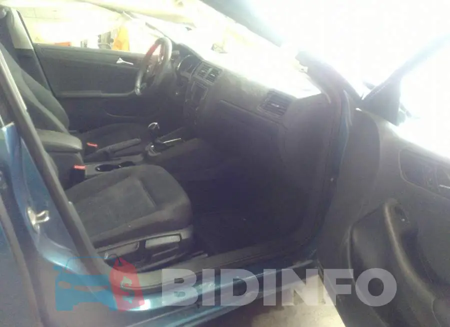 3VW267AJ5GM209178 Photo# 5