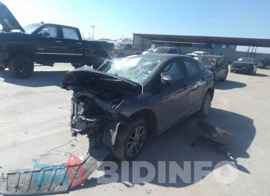 1FADP3F23JL272863 Photo# 2
