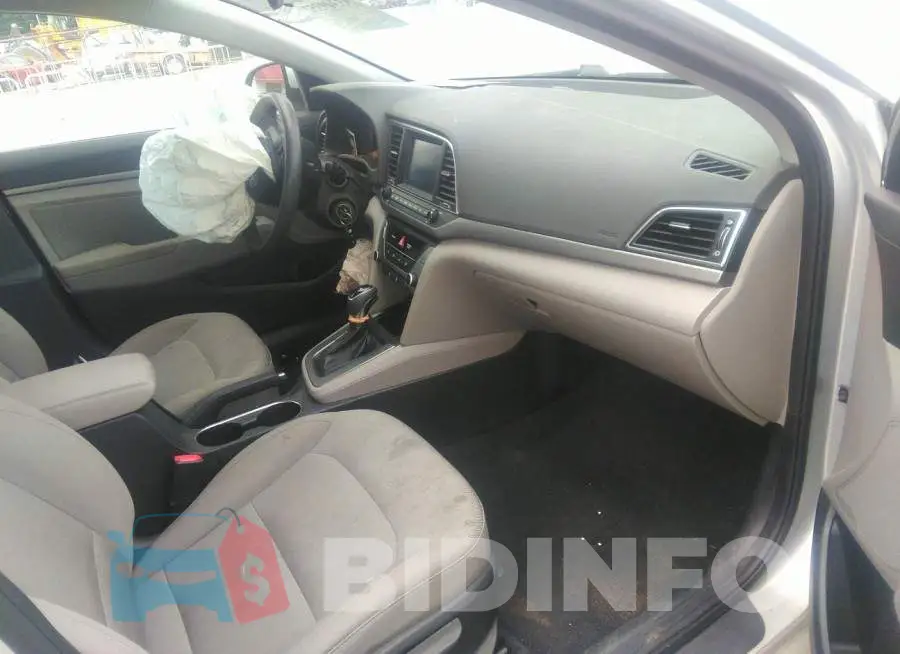 5NPD84LF4JH237502 Photo# 5