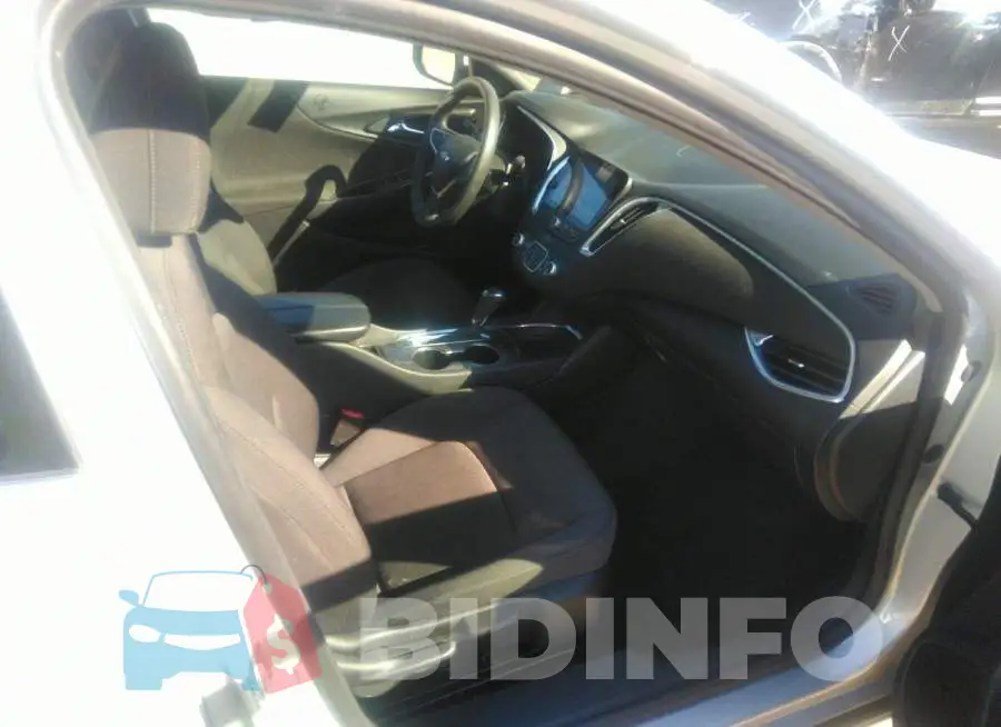 1G1ZD5ST4LF109037 Photo# 5