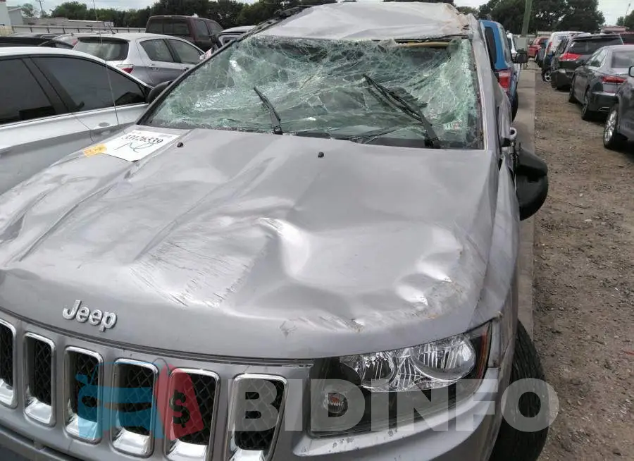 1C4NJCBA8GD553170 Photo# 6