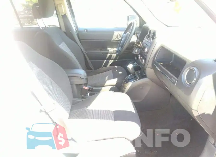 1C4NJRBB7HD133994 Photo# 5