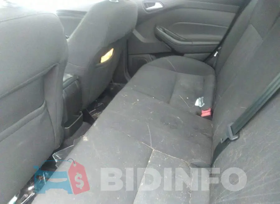 1FADP3FE4GL246212 Photo# 8