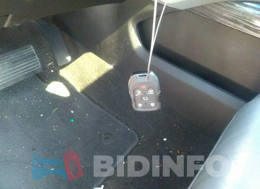 1GNSCBKC6JR213087 Photo# 11