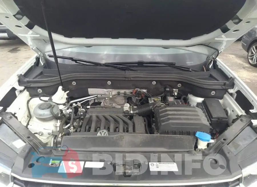 1V2MR2CA1JC550541 Photo# 10