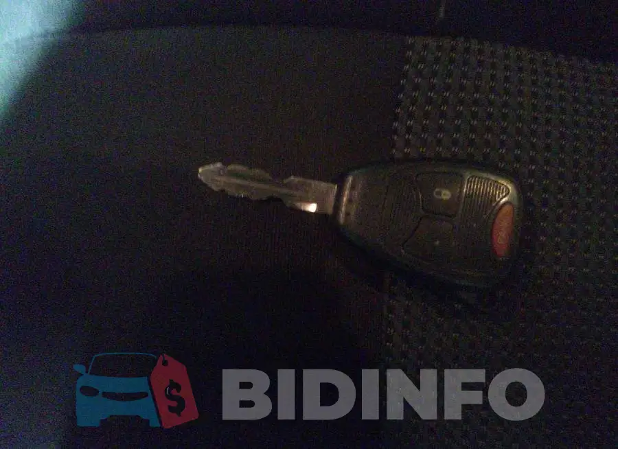 1C4NJRBB9FD426194 Photo# 11