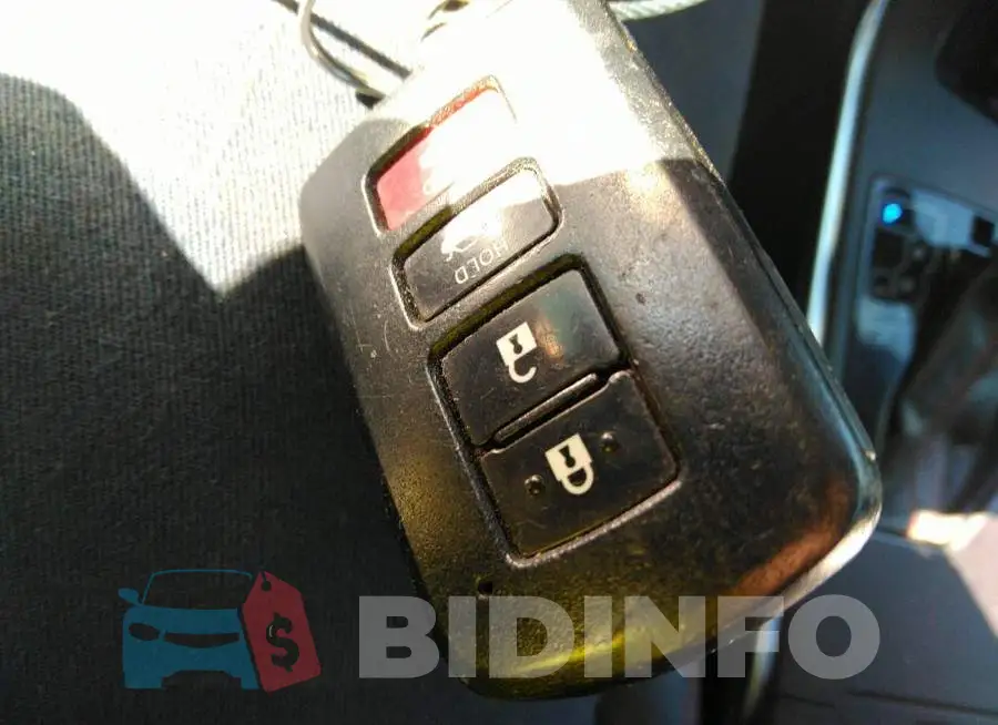 4T1BF1FK8HU762837 Photo# 11