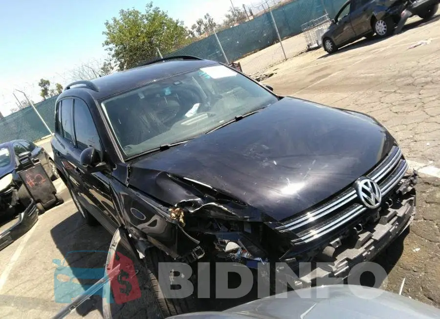 WVGAV7AX5HK025854 Photo# 1