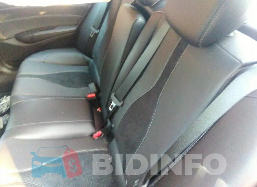 19UDE2F88NA003422 Photo# 8