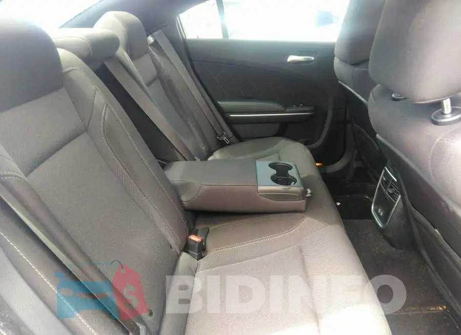 2C3CDXBG3KH729908 Photo# 8
