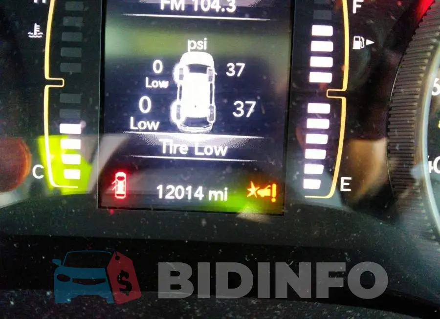 1C4PJLCB3MD169065 Photo# 7