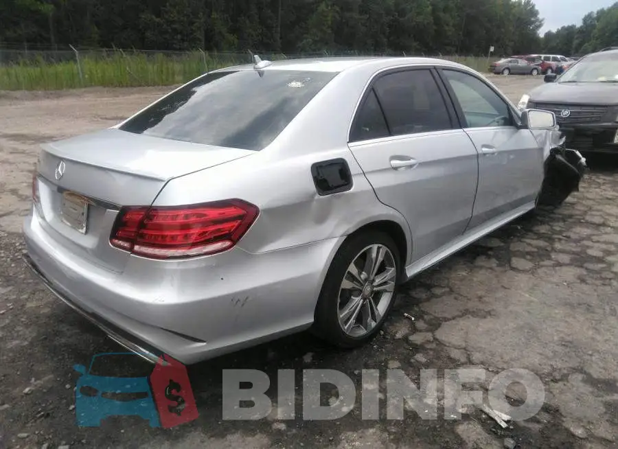 WDDHF5KB8FB100797 Photo# 4