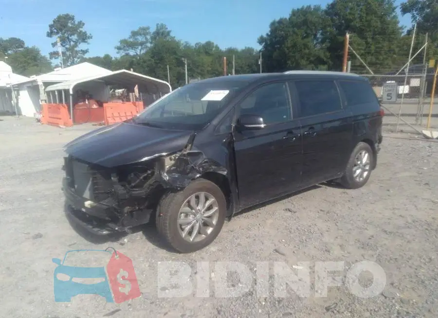KNDMB5C1XL6615900 Photo# 2