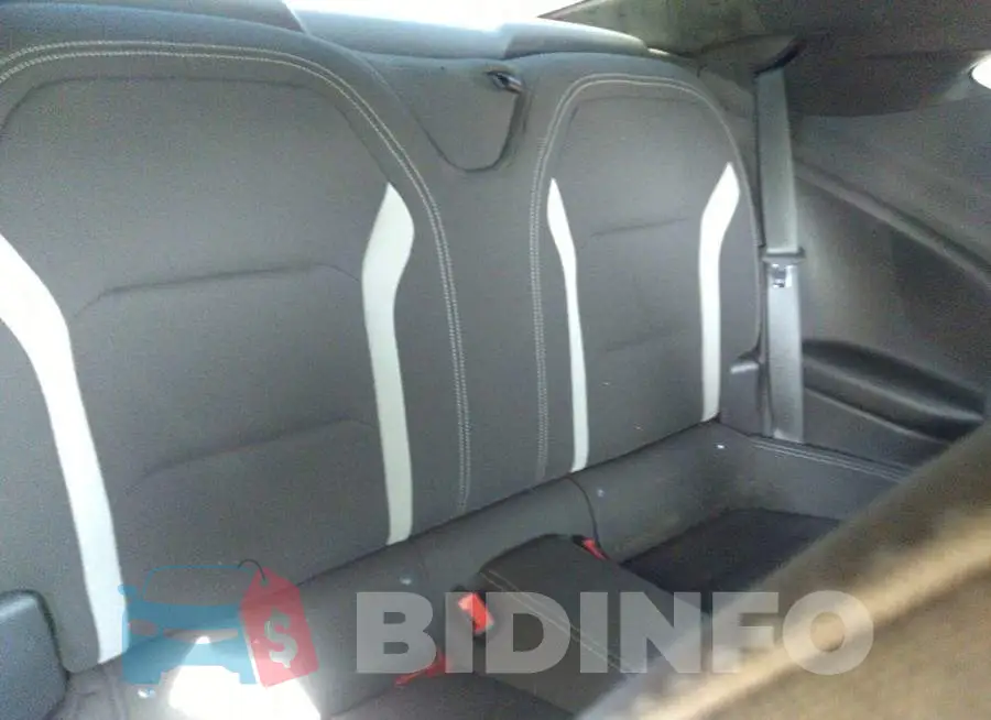 1G1FB1RS2J0121833 Photo# 8