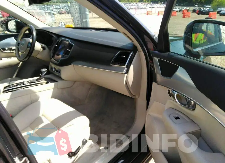 YV4A22PK7G1037629 Photo# 5