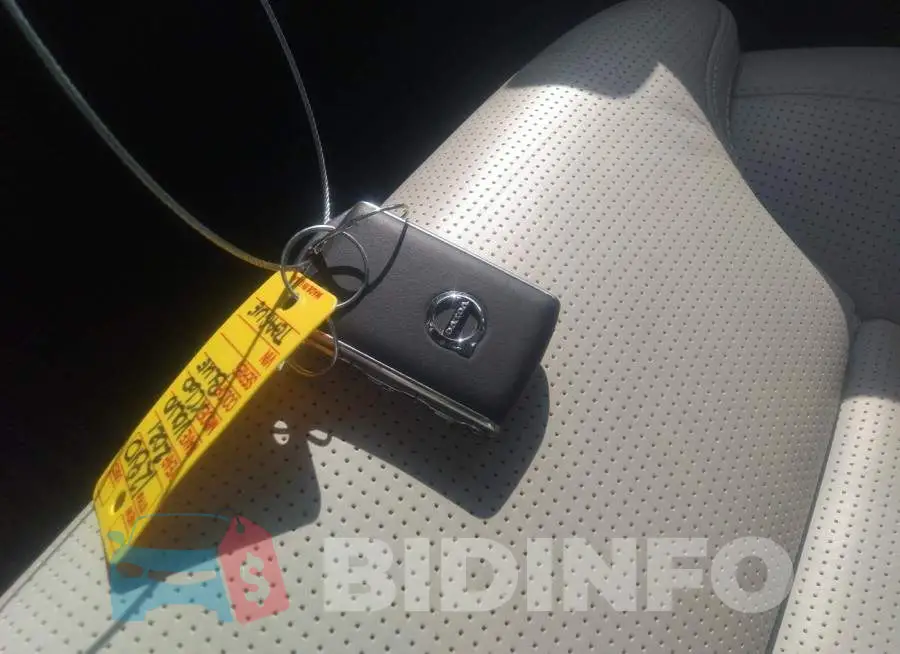 YV4102RL1M1676824 Photo# 11