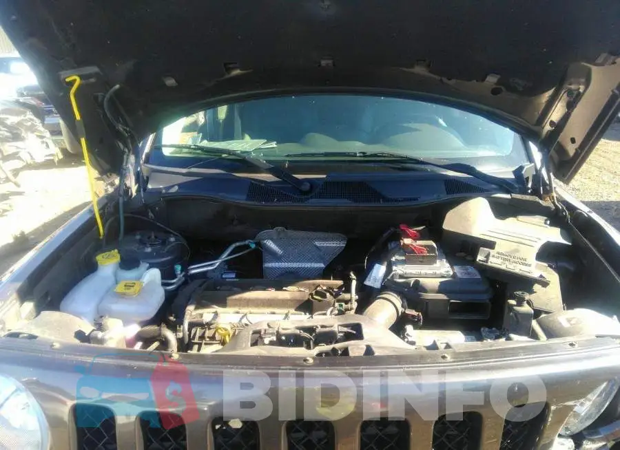 1C4NJPFAXHD132876 Photo# 10
