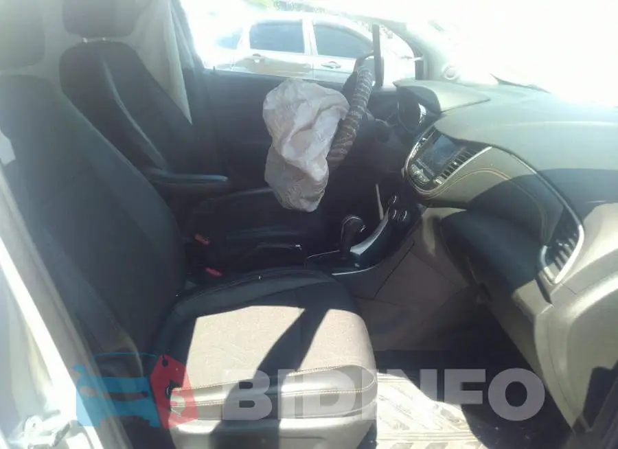 3GNCJPSB5LL124684 Photo# 5