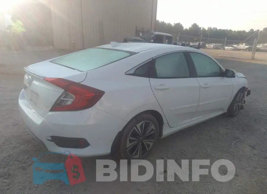 19XFC1F30GE043019 Photo# 4