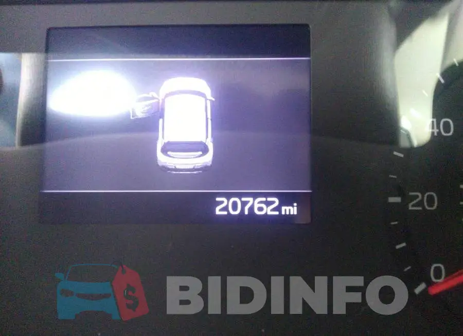 KNDJ23AU8L7120318 Photo# 7