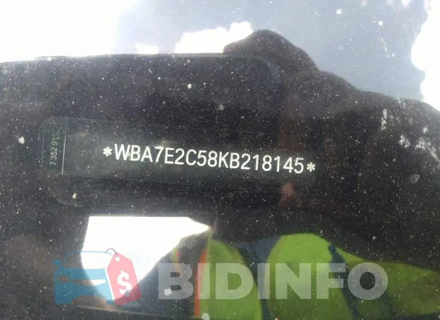 WBA7E2C58KB218145 Photo# 9