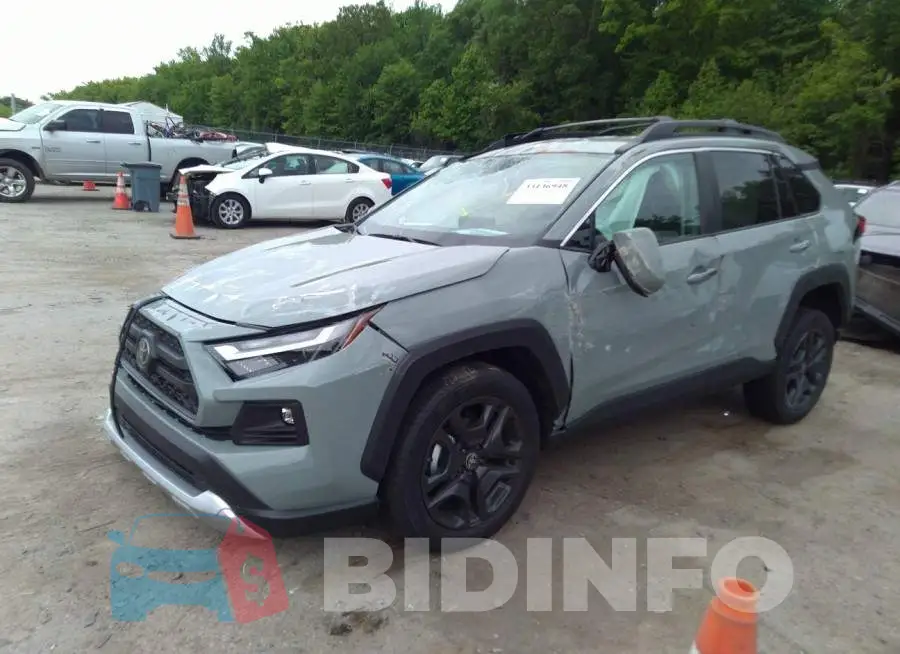 2T3J1RFV6NW269387 Photo# 2