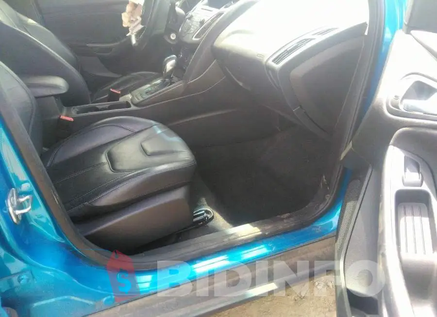 1FADP3K27FL375605 Photo# 5