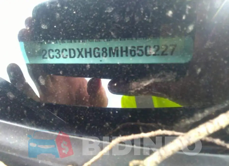 2C3CDXHG8MH650227 Photo# 9