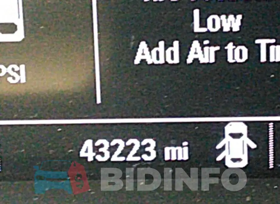 1G1ZB5ST5LF026111 Photo# 7