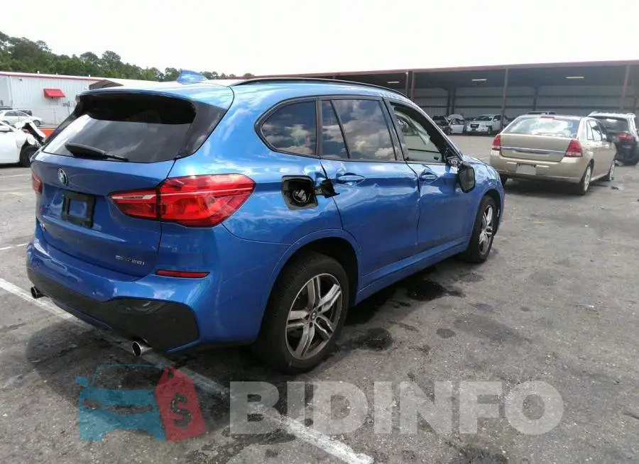 WBXHU7C32J5L07893 Photo# 4