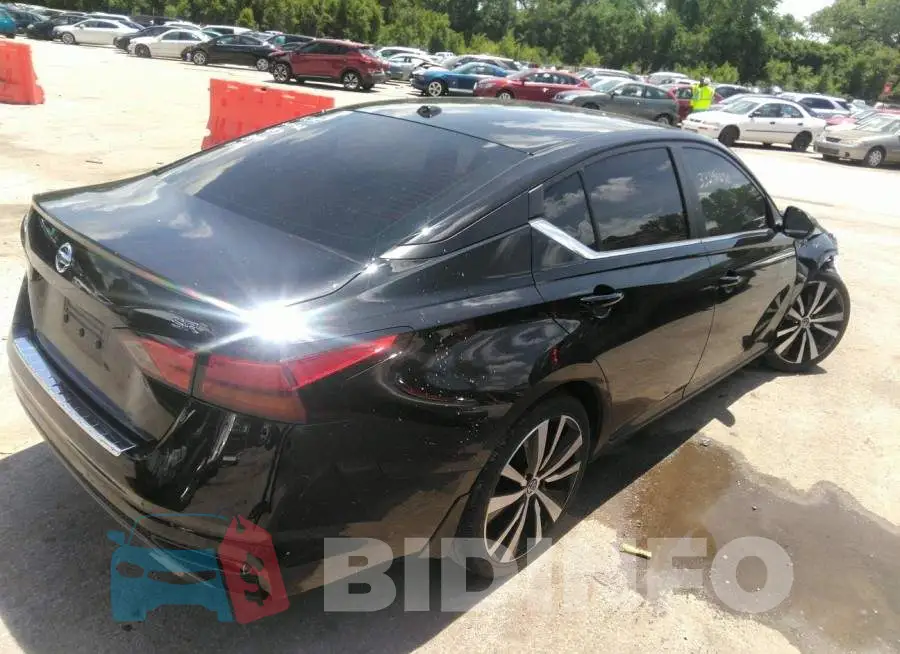 1N4BL4CV1LN308094 Photo# 4