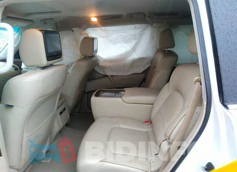 JN8AZ2NF4F9574368 Photo# 8