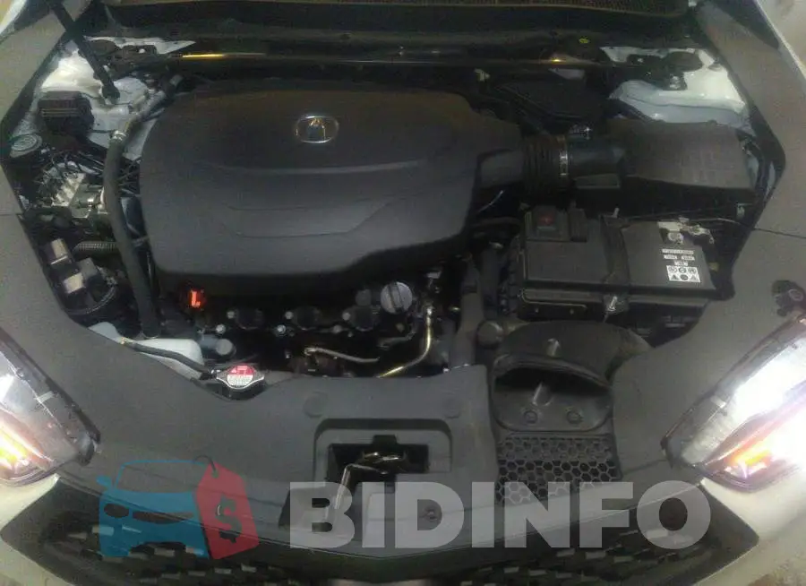 19UUB2F69JA008632 Photo# 10
