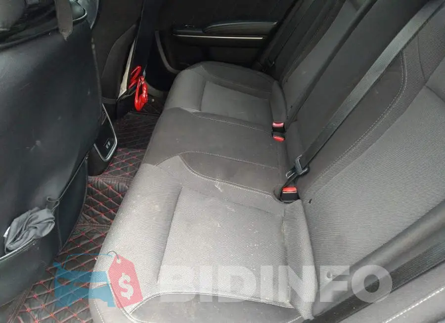 2C3CDXJG0JH281708 Photo# 8
