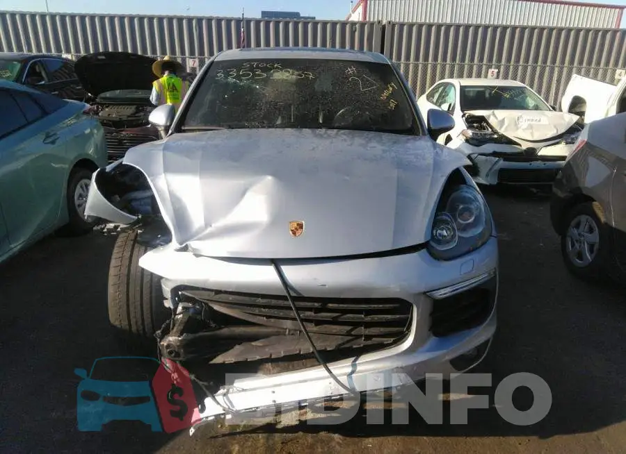 WP1AA2A28HKA85097 Photo# 6